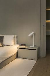 Sobremesa blanco Link Faro Barcelona