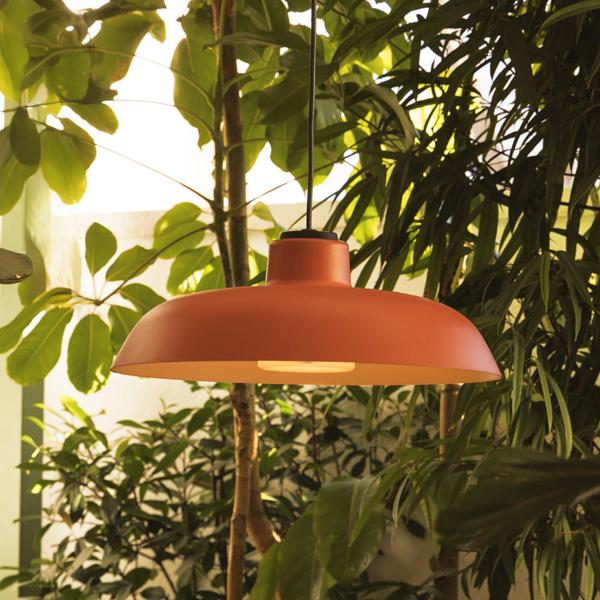 Colgante exterior SAGA naranja Faro Barcelona