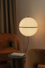 Colgante DOME S negro con toma corriente inferior Faro