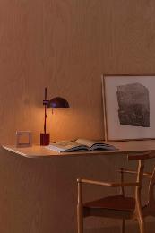 Sobremesa MATILDA granate Faro Barcelona