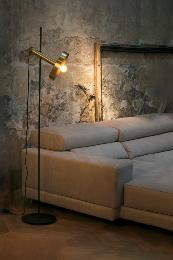 Lampara de pie WHIZZ oro/negra Faro Barcelona