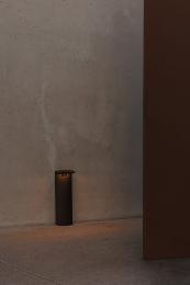 Baliza SOLAR LUMA M gris oscuro Faro Barcelona