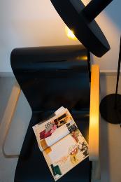 Lampara de pie WHIZZ negra/oro Faro Barcelona